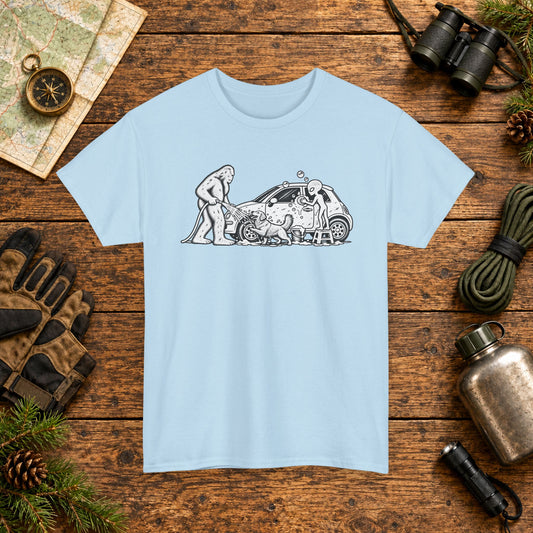 Golden Retriever, Bigfoot & Alien Car Wash T-Shirt