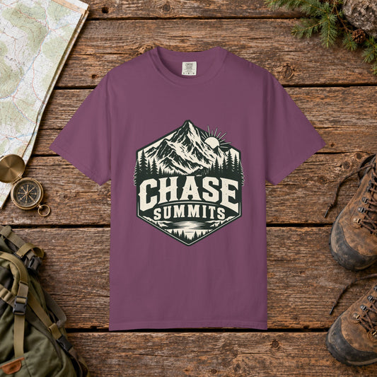 Chase summits | Vintage Mountain Hiking Tee