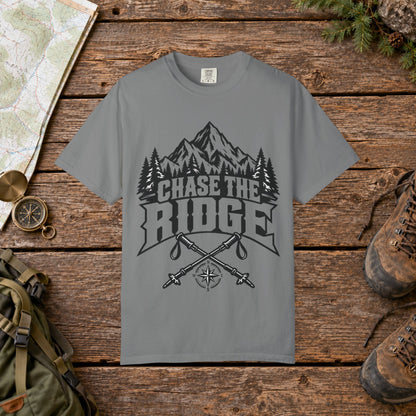 Chase the ridge BW | Vintage Mountain Hiking Tee