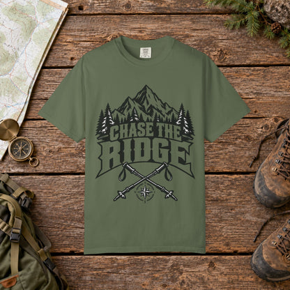 Chase the ridge BW | Vintage Mountain Hiking Tee