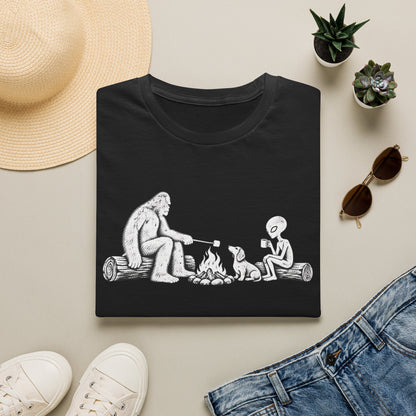 Dachshund Campfire Hiking Crew T‑Shirt — Minimal Line Art Backpacker Family